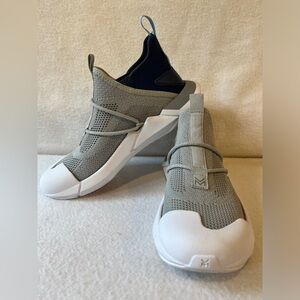 Muvez Unisex Travelers Convertible Indoor/Outdoor Sneakers Men’s 8M Women’s 9M
